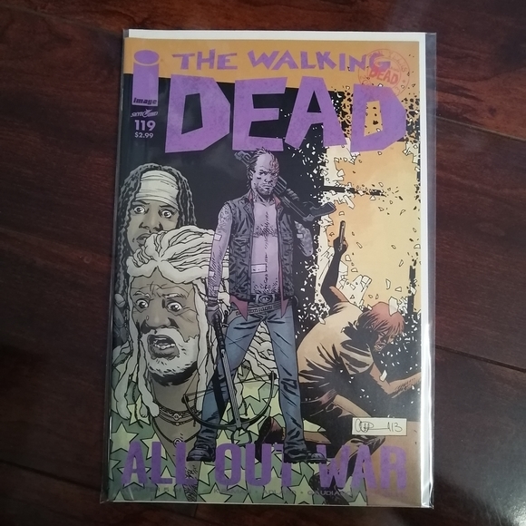 The Walking Dead Comic Book lot Issues 115-126 - Picture 8 of 15